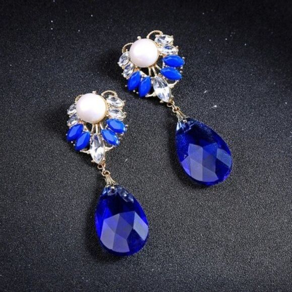 Sapphire Blue Crystal Rhinestone Pearl Vintage Gold Dangle Statement Earrings - Picture 9 of 12